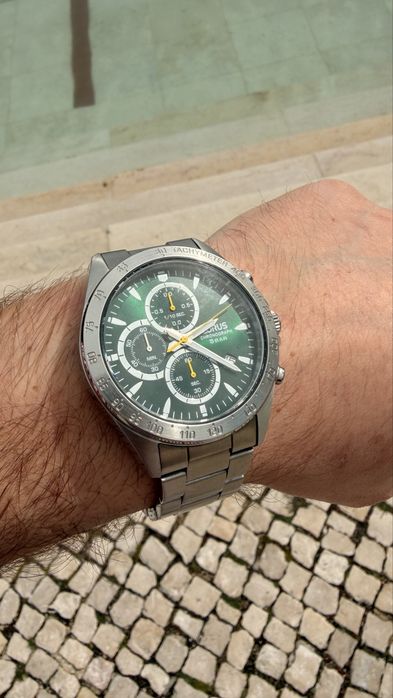Lorus Chronograph 5bar water resistant