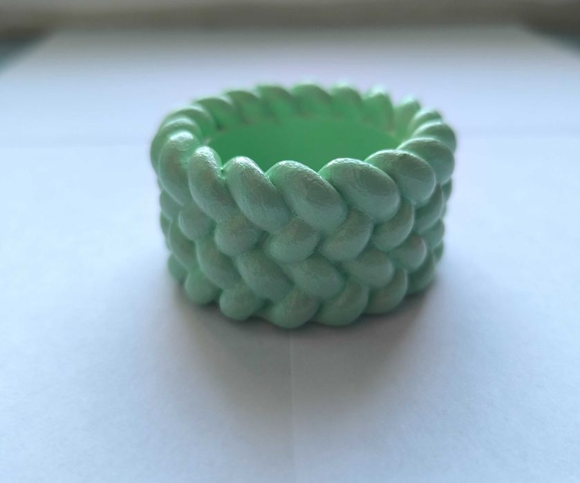 Świecznik gipsowy jasnozielony pastelowy