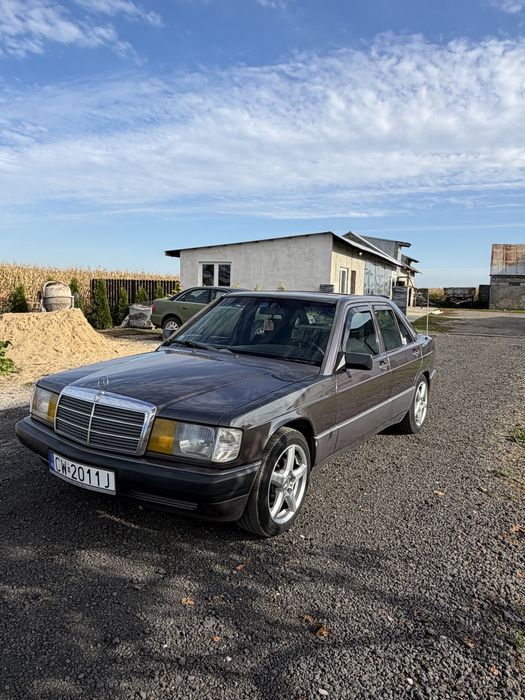 Mercedes-Benz Seria 190
