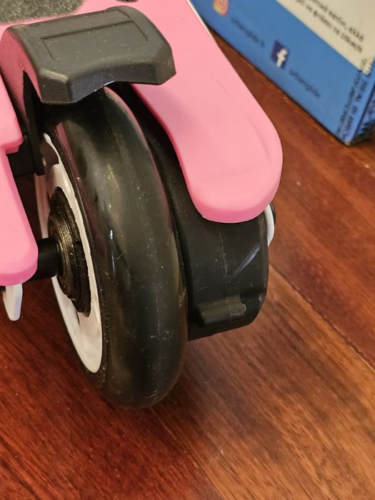 Trotinete Elétrica Criança UrbanGlide Ride 55 Rosa — Como Nova (1 utilização)

Vendo trotinete elétrica UrbanGlide Ride 55 para criança, cor rosa, em
