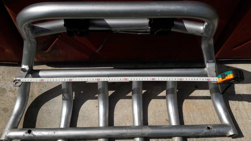 Продам кенгурятник (захист бампера та двигуна) в гарному стані.