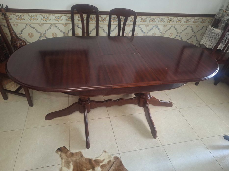 Mesa de Jantar Extensível (Mogno)