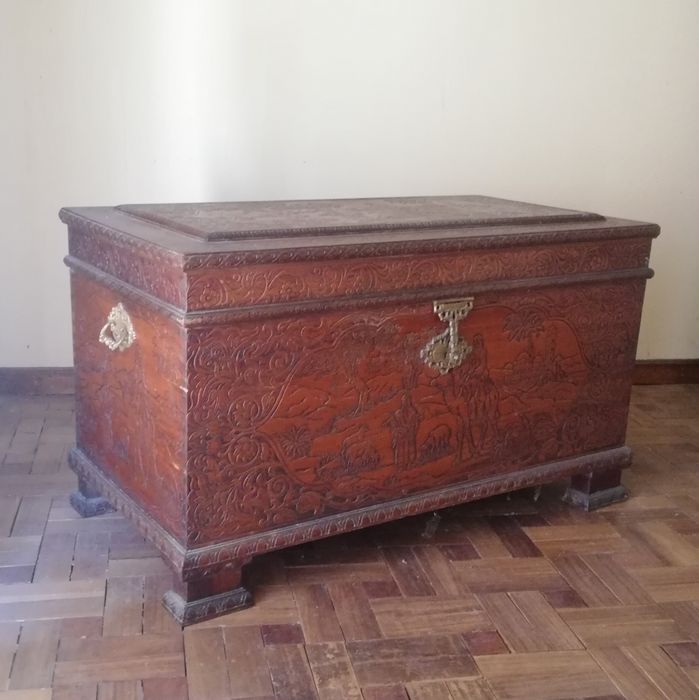 Arca antiga dos anos 70