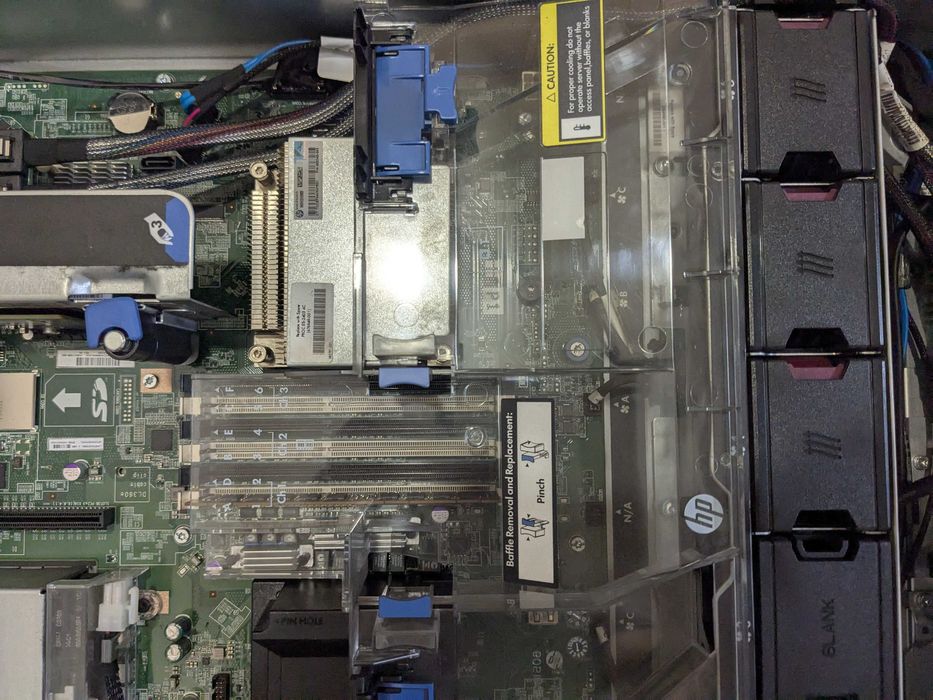 HP ProLiant DL380e Gen8 Сервер