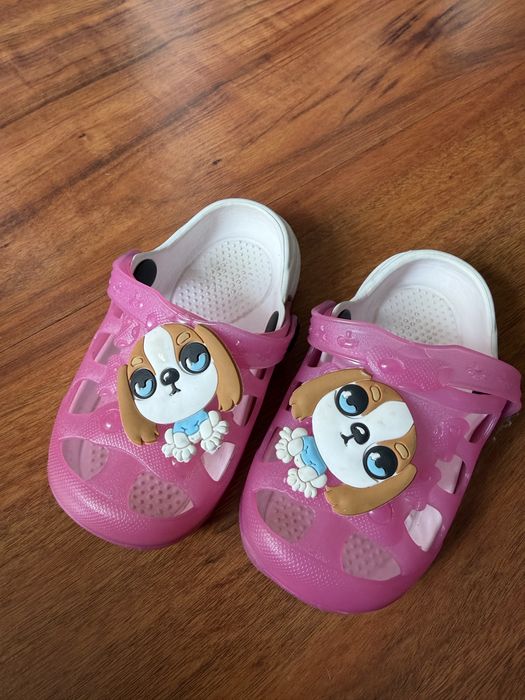 Klapki w pieski dla dziewczynki 24 długość 13cm