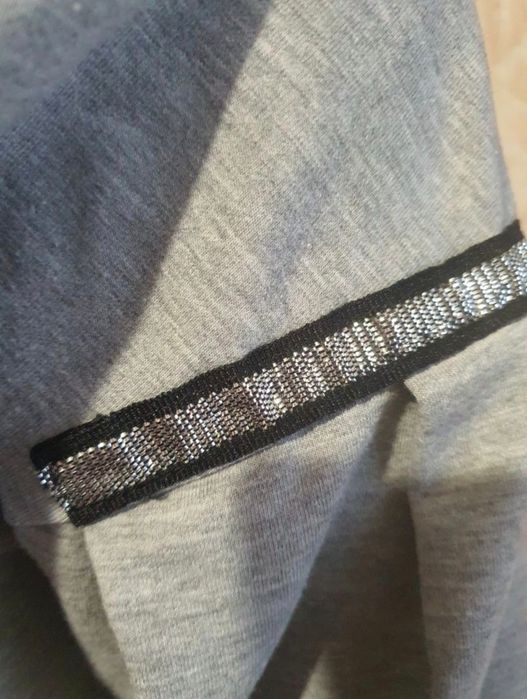 Кофта жіноча , розмір 44.