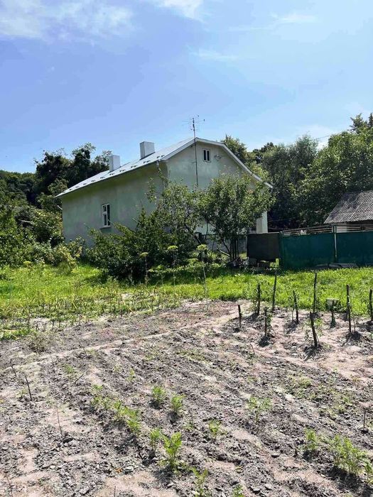 Продаж будинку + 1 гектар землі в с.Тростянець