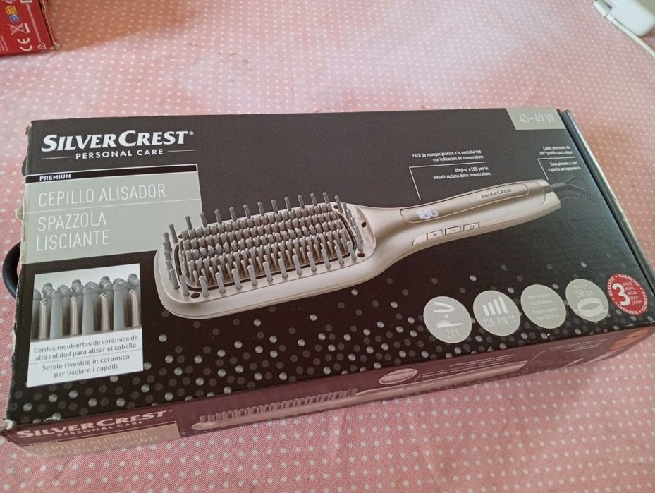 Escova alisadora nova 10€