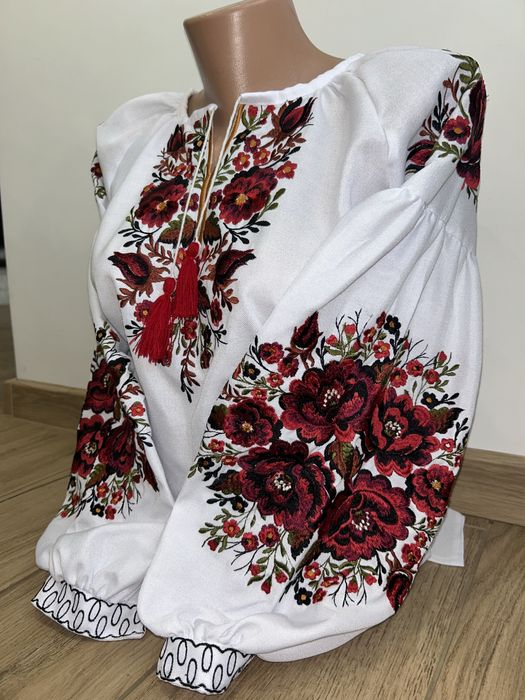 Вишиванка жіноча, вишита сукня, чоловіча вишиванка, парні вишиванки