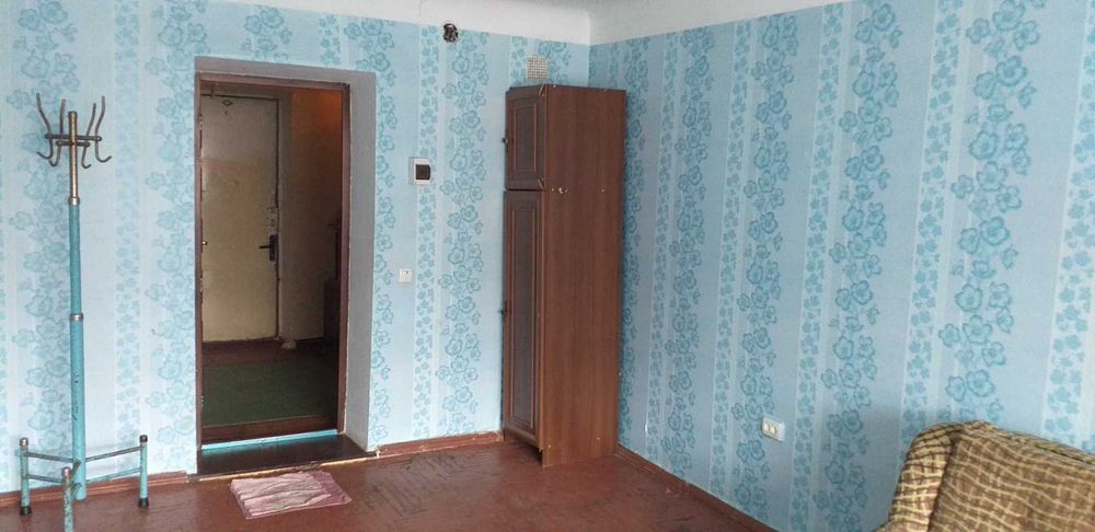 Здаю в центрі окрему кімнату в гуртожитку вул. Сталеварів