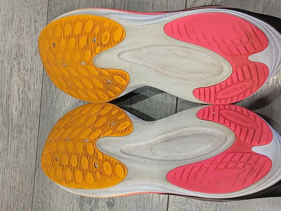Оригінальні кросівки Puma Darter Pro