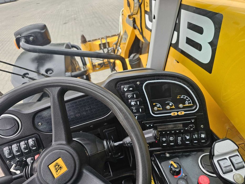 JCB 527-58 AGRI Klima Oryginał Mała Wąska Niska do ciasnych pomiesczeń