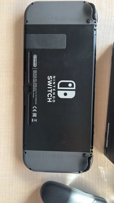 Nintendo Switch com Comando Pro e 4 Jogos