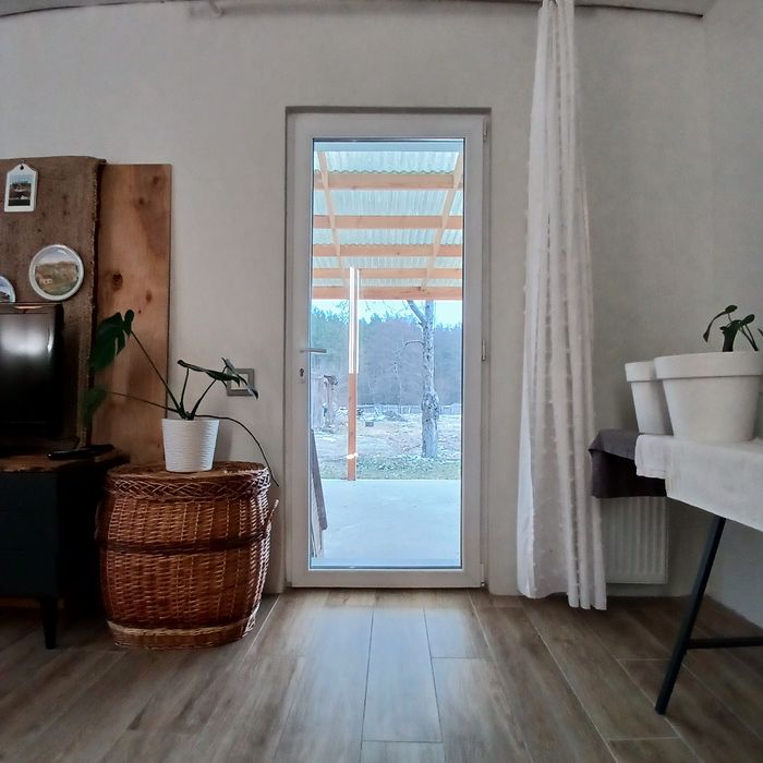 Будинок біля Лісу та Озера. Відновлений, зручний, сучасний.