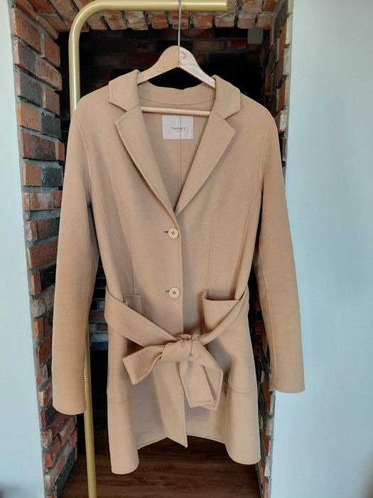 Luksusowy płaszcz Twinset Milano beżowy camel 50% wełna rozmiar M