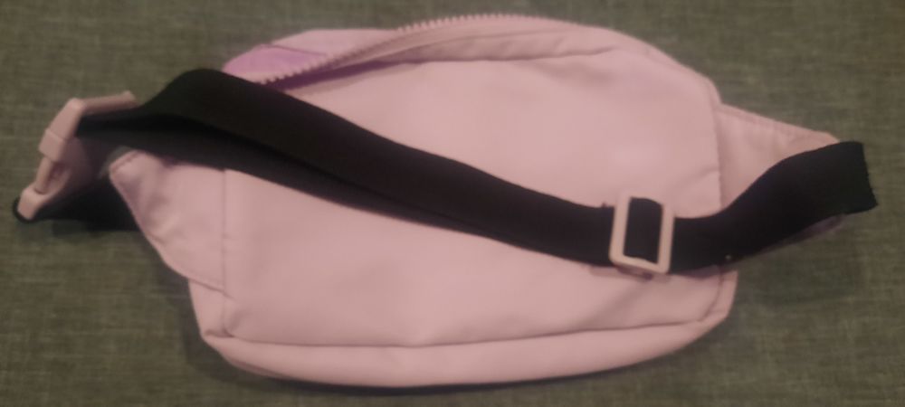 Saszetka nerka Reserved