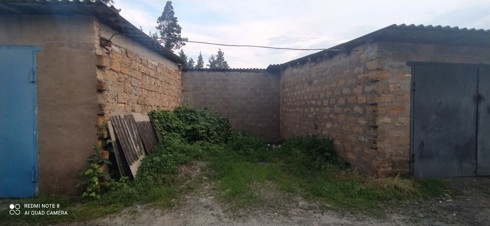 недобудований гараж