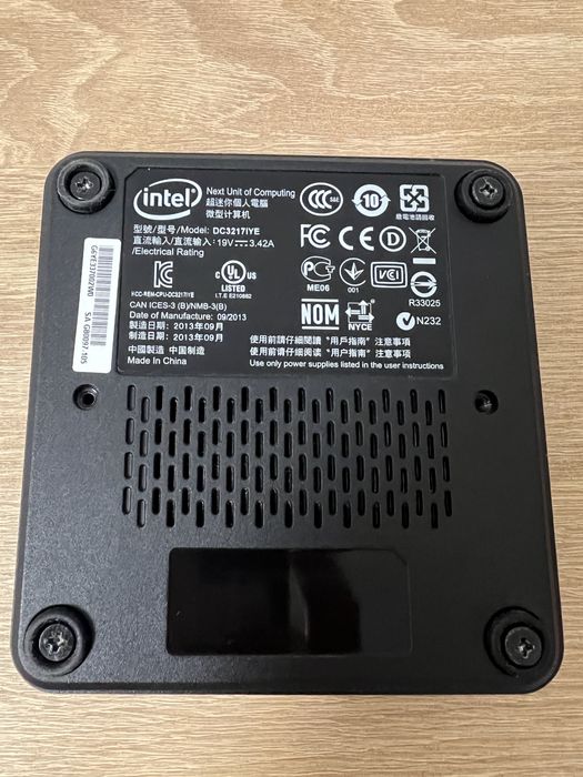 Компактний ПК Intel NUC DC3217IYE