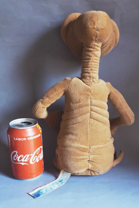 Antigo E,T extra terrestre em peluche