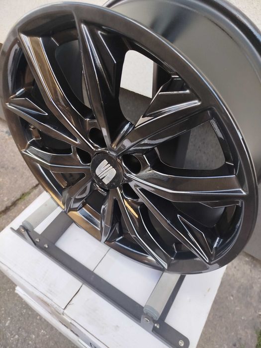 B013# Felgi aluminiowe 7.0" x 17" 5x112 ET 35  Seat