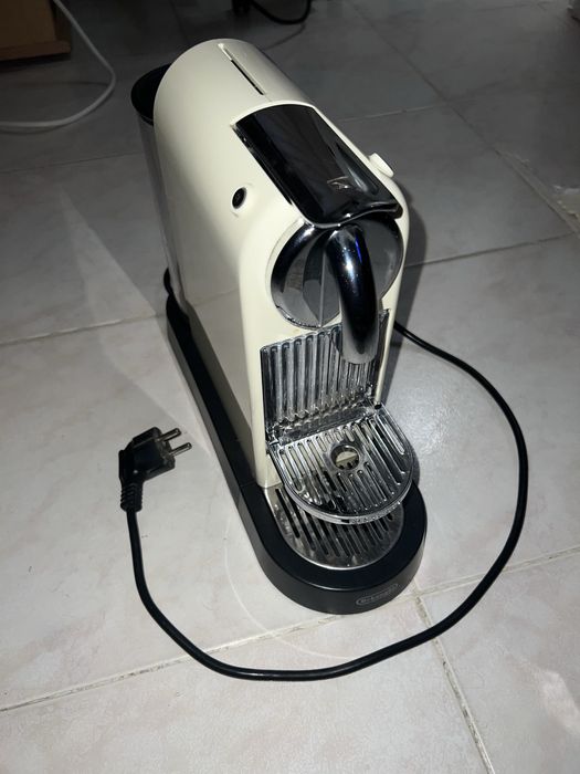 Máquina de café DeLonghi