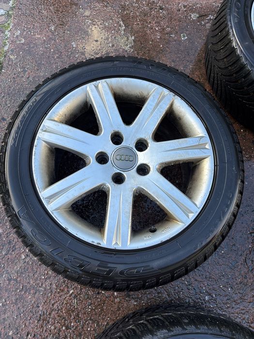 Sprzedam 4 felgi z oponami z Audi A4 | Rozstaw śrub 5×112, 17 cali