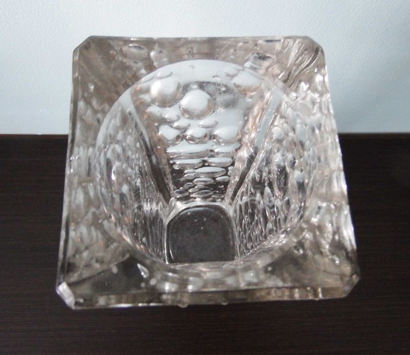 Wazon szklany PRL – krople rosy, bąble – 18 cm