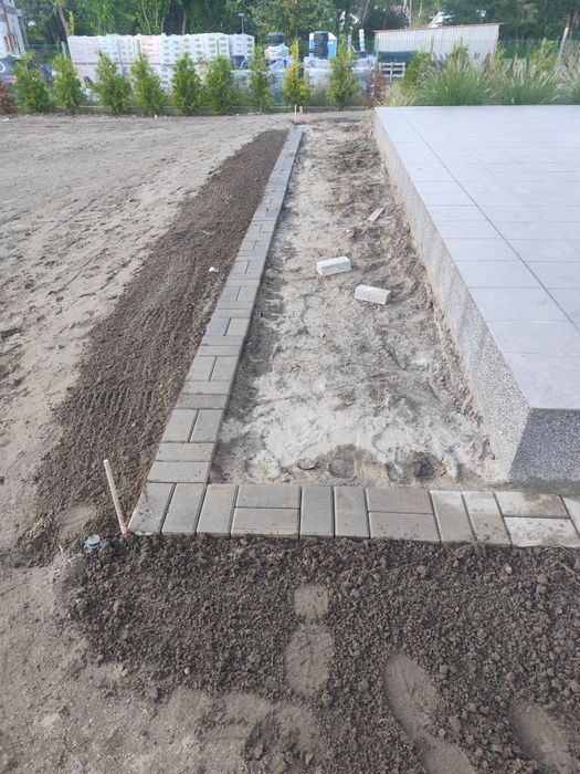 Prace brukarskie /układanie kostki