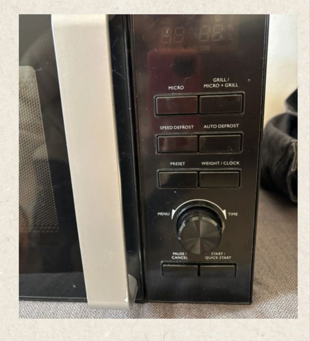 Micro-ondas BECKEN – a funcionar perfeitamente