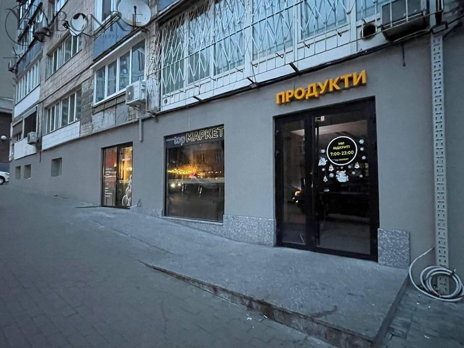 Оренда, Фасадне, Торгове, вул. Златоустівська, 90м2.