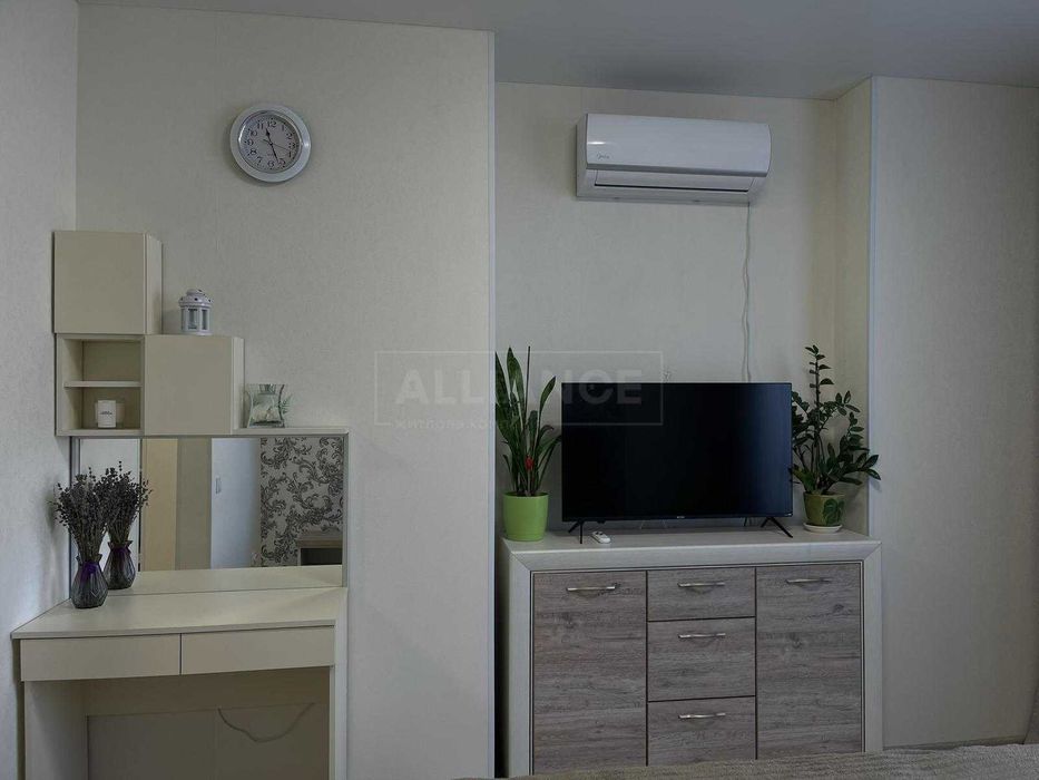 Цікава 3кімнатна квартира в низькоповерховому будинку