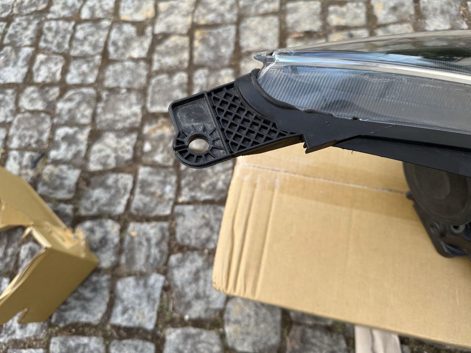 Farol esquerdo led ford focus 2017
