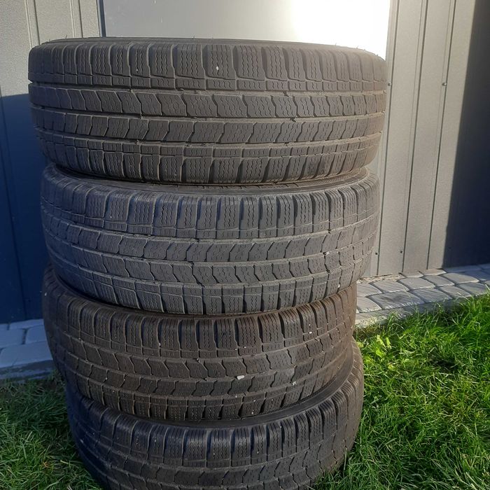 Sprzedam komplet 4 opon marki Kleber w rozmiarze 205/65 R16 c 92R.