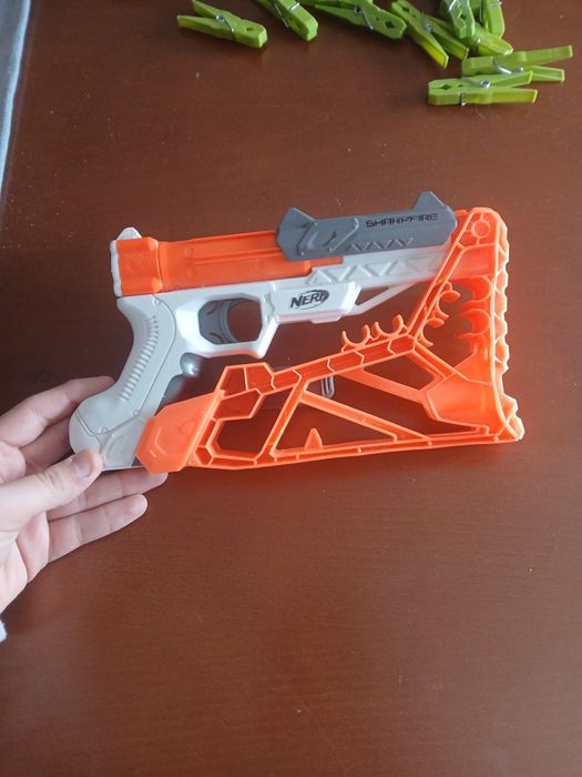 Nerf sharpfire com um assessório