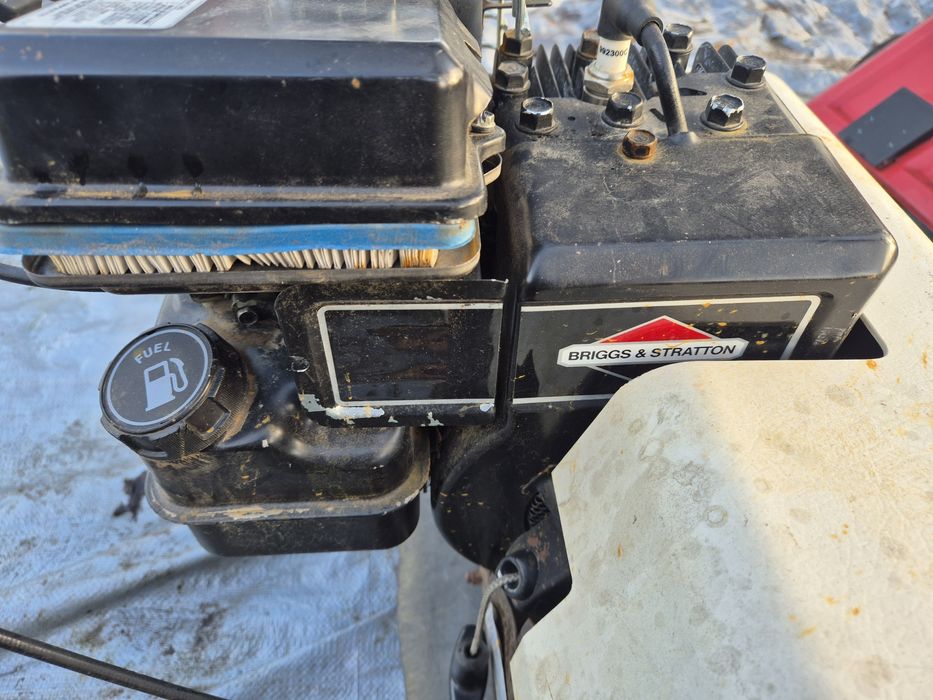 Areator wertykulator spalinowy  silnik briggs&stratton