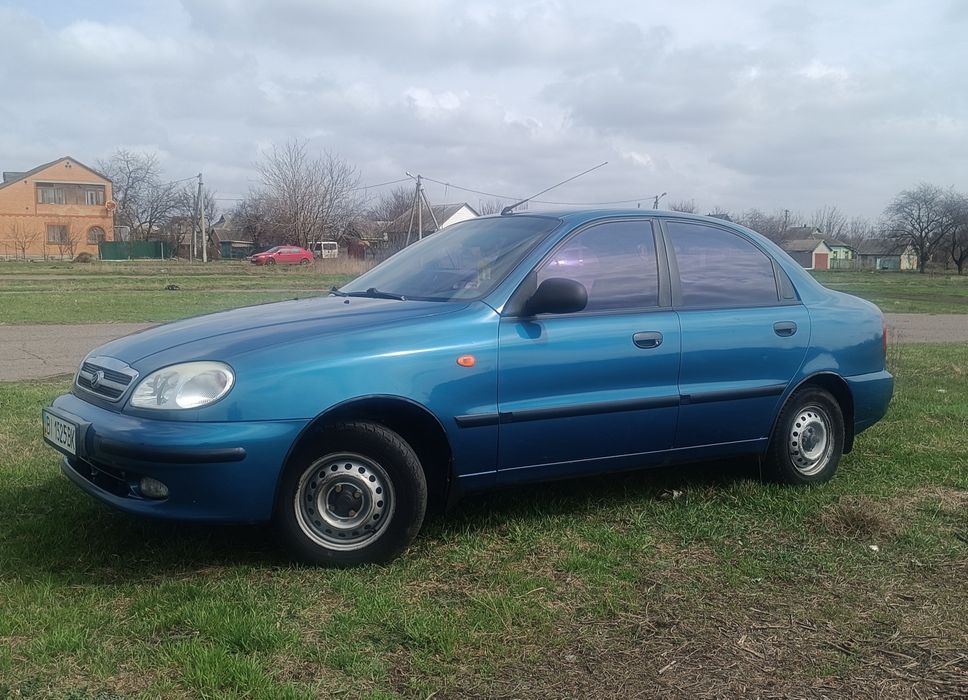 Автомобіль ЗАЗ Сенс