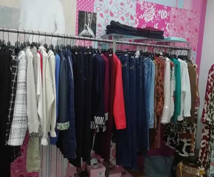 4 manequins ótimo estado e expositores