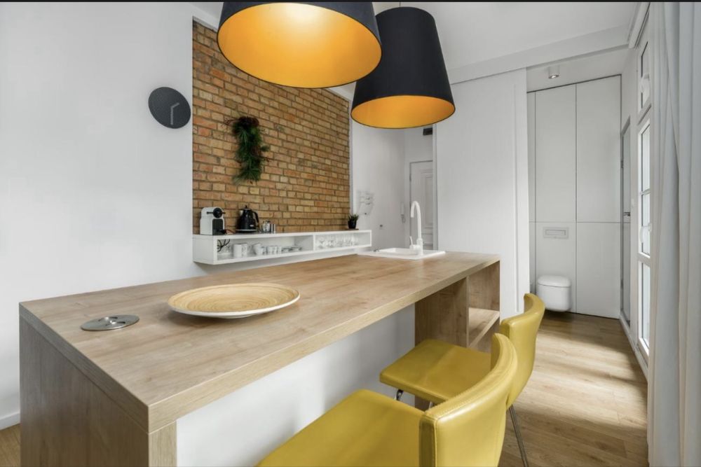 RezerwacjaKawalerka z antresolą i balkonem w centrum Poznania,