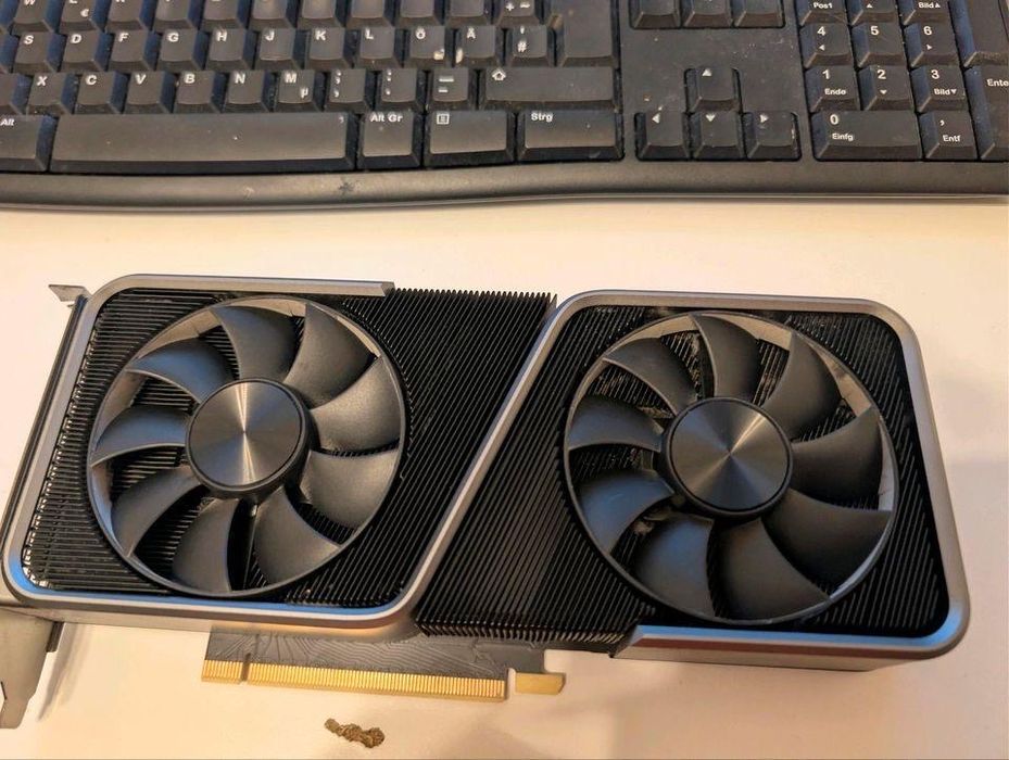 GeForce RTX 3070 Founders Edition , у чудовому стані