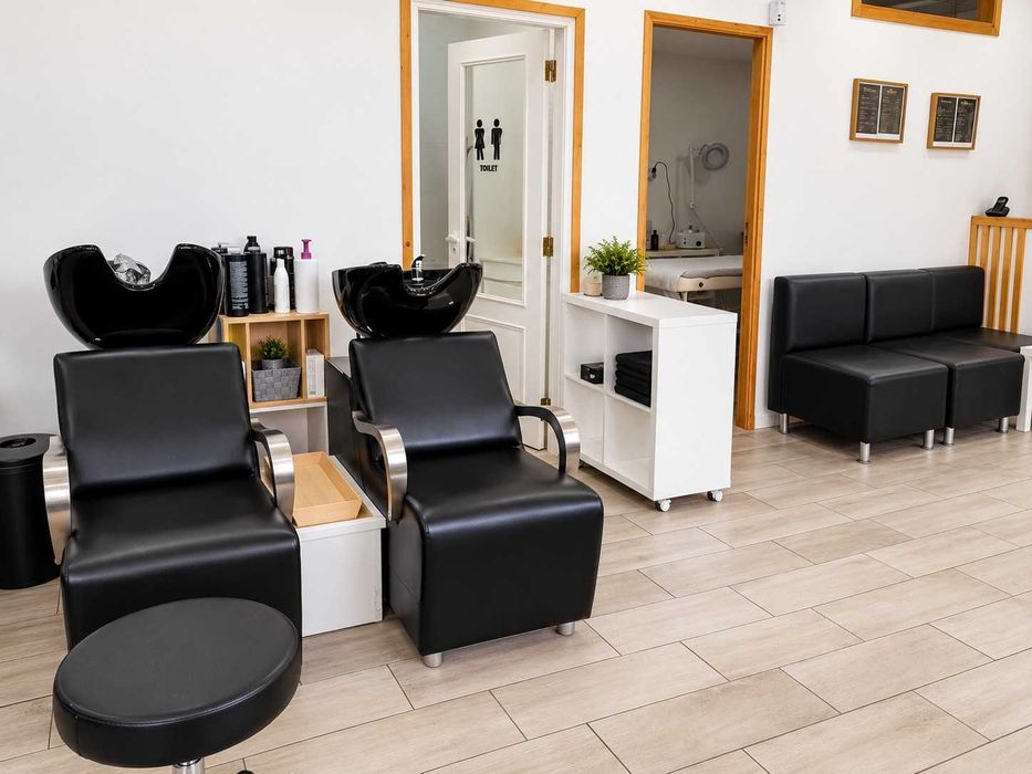 TRESPASSE - Cabeleireiro, manicure e massagens - Chave na mão