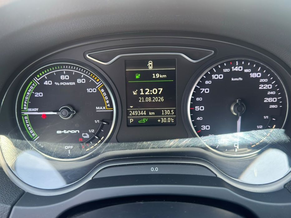 Ler Descrição**Vendo AUDI A3 ETRON S-LINE Não Negociável