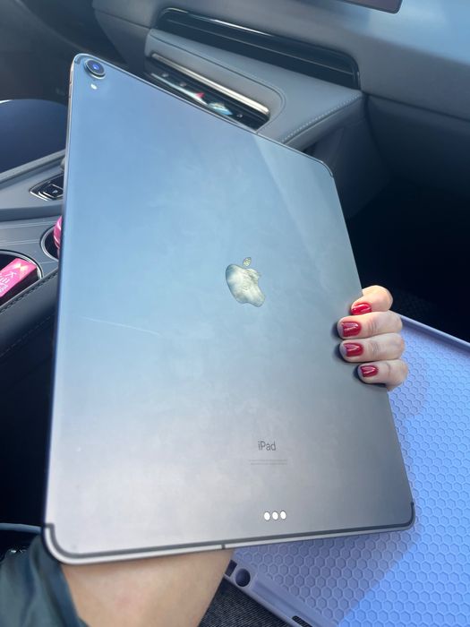iPad 2018 году,б/у