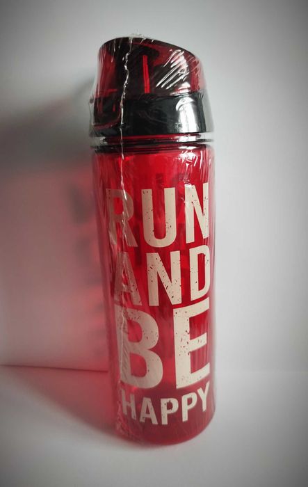 Czerwona butelka sportowa