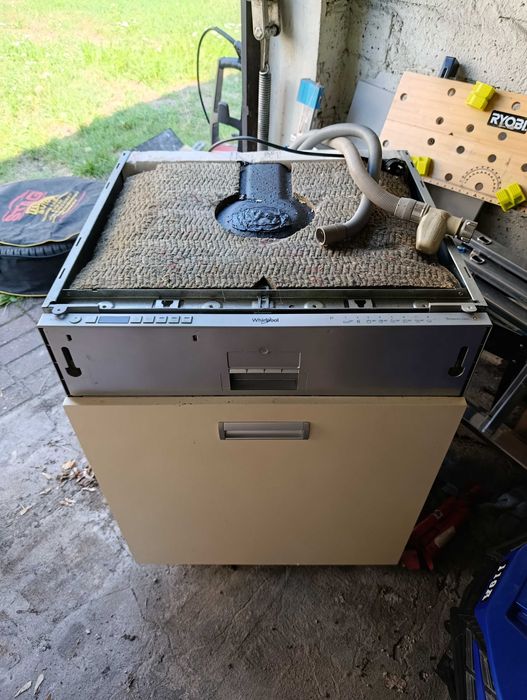 Zmywarka pod zabudowe Whirlpool