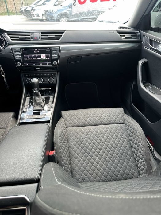 Продам Skoda Superb 2016 рік можлива розстрочка,кредит,обмін!