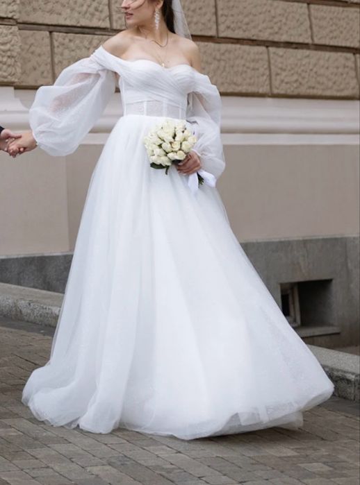 Свадебное платье .