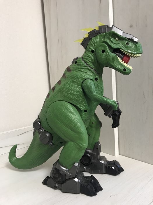 Продам динозаври