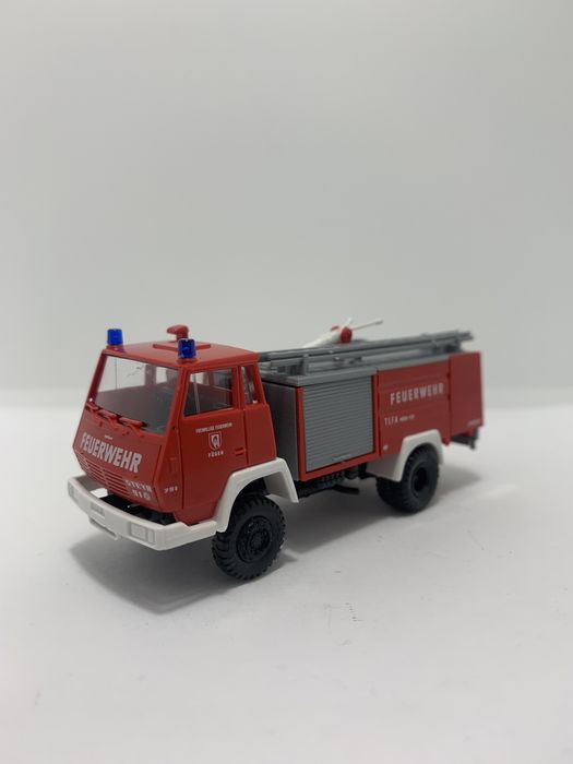 Miniatura Rara Steyr 91 Bombeiros da Roco escala H0 1/87