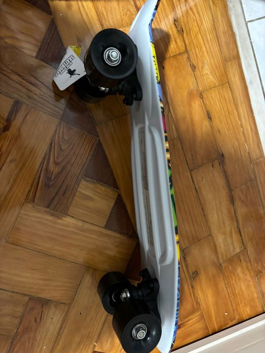 Skate 4 rodas Novo com etiqueta