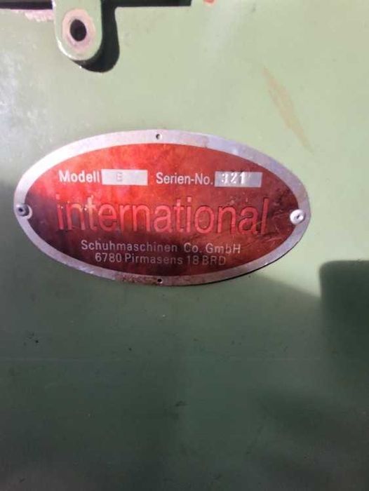 Maszyna Ćwiekarka boków
